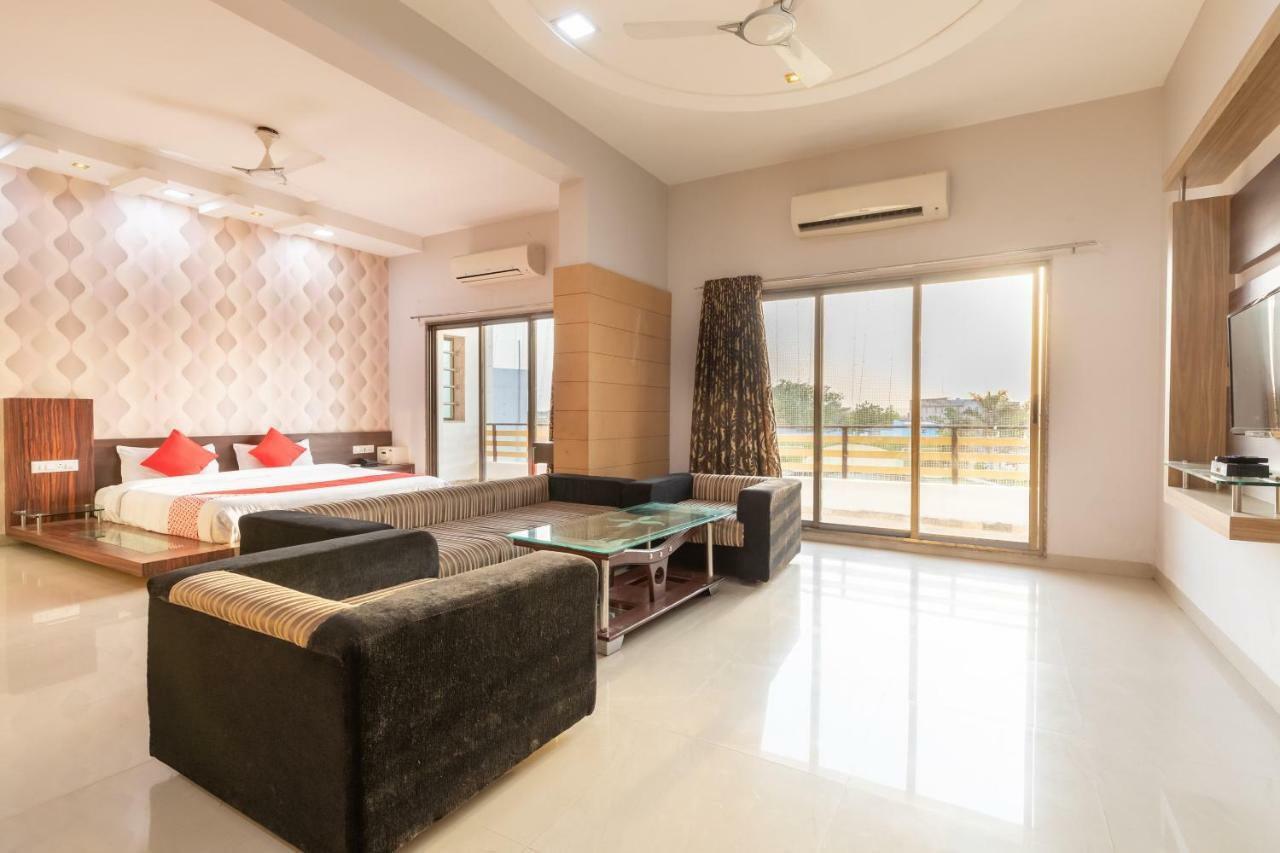 Oyo 42910 Hotel Rudra Palace Ratlām Room photo