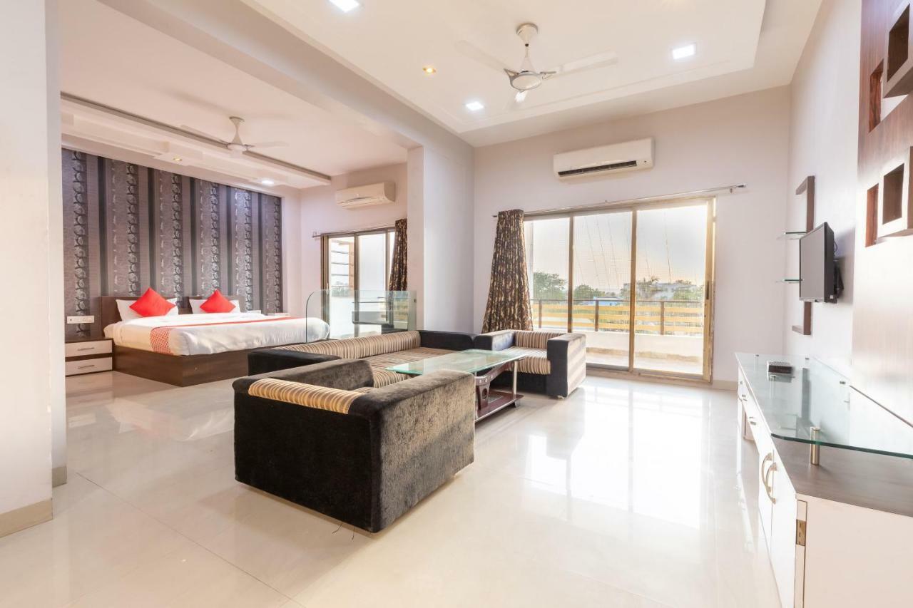 Oyo 42910 Hotel Rudra Palace Ratlām Room photo