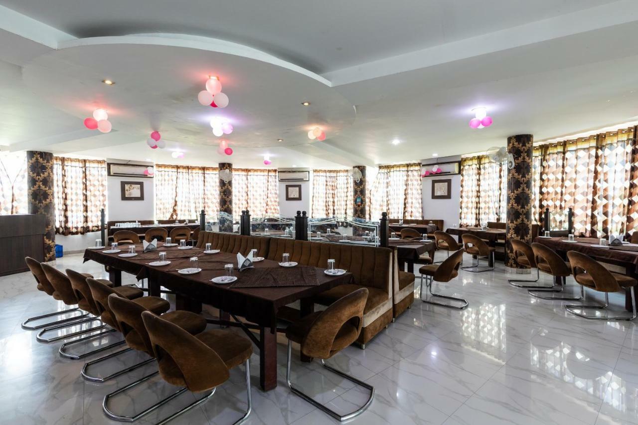 Oyo 42910 Hotel Rudra Palace Ratlām Exterior photo